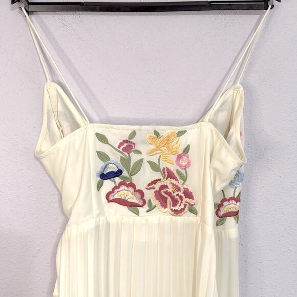 ASOS Women Cream Embroidered Pleated Cami Wrap Midi Dress Size 6 - Picture 9 of 11